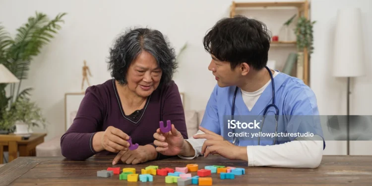 失智照護:認識失智症前兆與居家照顧