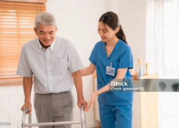 日常溝通技巧：與行動不便長者互動的五個秘訣