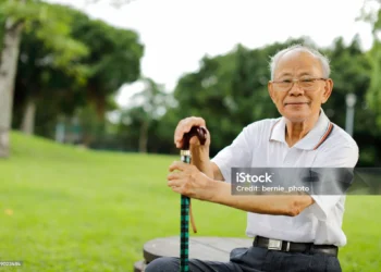 助行器與手杖選購指南：如何挑對型號