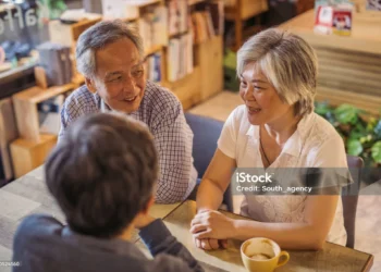 家庭會議指南:長輩如何帶頭討論財務與健康話題