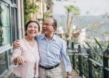 夫妻攜手:退休夫妻共同成長的溝通藝術