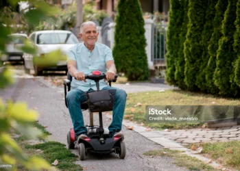 智慧代步工具：長者電動車與電動機車購買指南
